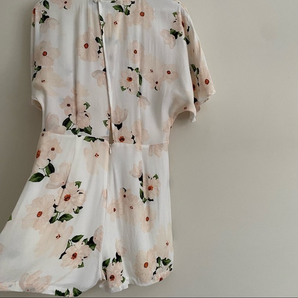 Floral Romper - Picture 5 of 5